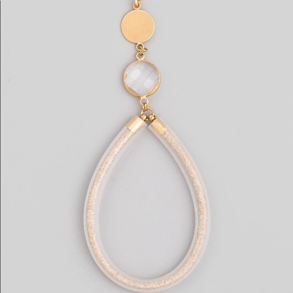 LAST ONE: Long gold chain shimmery pendant drop necklace - Picture 4 of 4